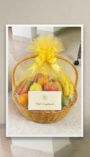 Appreciation Basket — Fresh seasonal fruit + branded card, built for team-wide gifting.