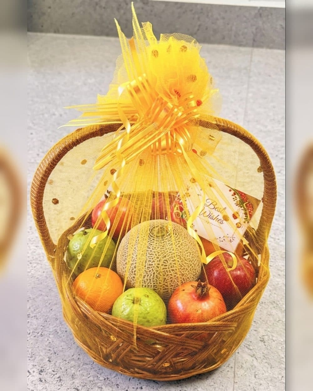 Appreciation Basket — Fresh seasonal fruit + branded card, built for team-wide gifting.